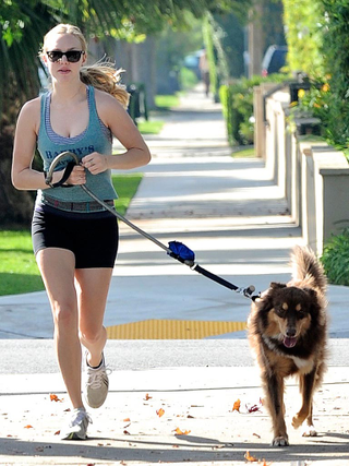 Illustration for article titled Celebrity Fitness Secrets In Achieving A Stunning
Physique